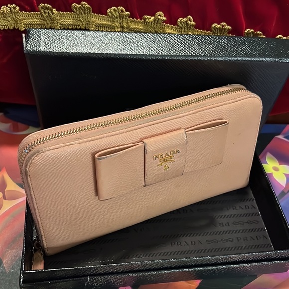 Authentic Prada long zip around bow wallet - Picture 15 of 15